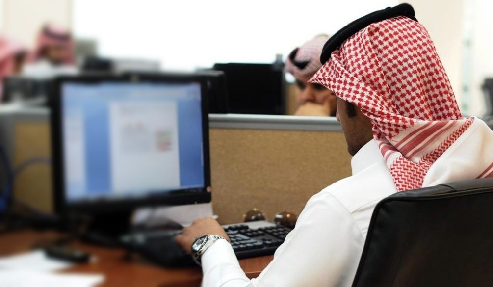 سن التقاعد الجديد.. قائمة الوظائف التي يجوز تمديد خدمات شاغليها بعد بلوغهم 60 عاماً