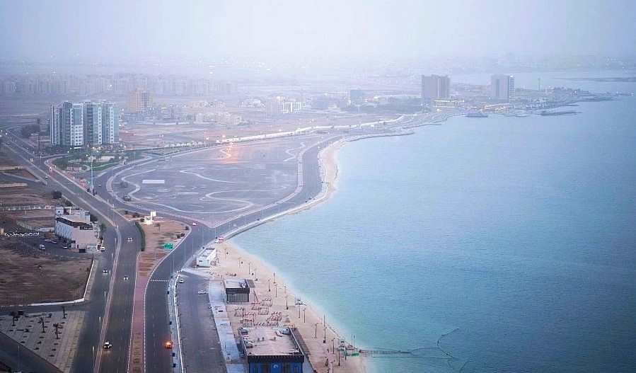 بدءًا من 21 فبراير.. مرور جدة يغلق طريق الكورنيش الفرعي تقاطع شارع الخليفة المهدي

