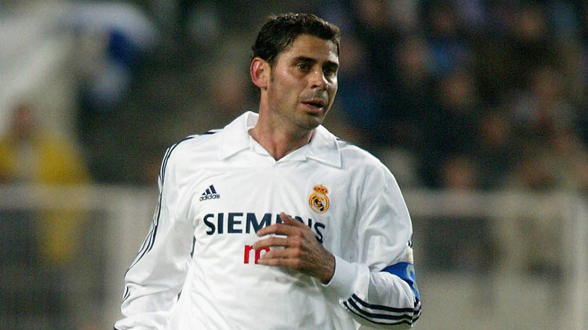 أسطورة ريال مدريد لـ«عاجل»: الهلال خطير جدًا.. وعودة بنزيما تمنح الميرنجي الثقة