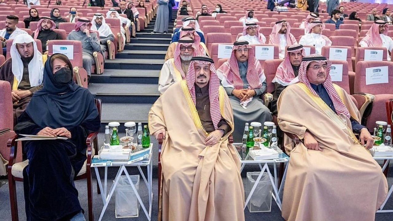 أمير الرياض يفتتح مؤتمر الزهايمر الدولي الخامس (صور)