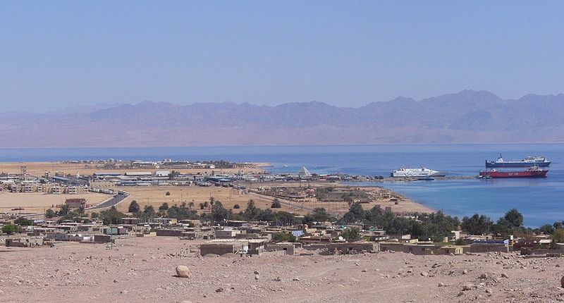 بعد تحسّن الأحوال الجوية.. إعادة فتح ميناء نويبع البحري