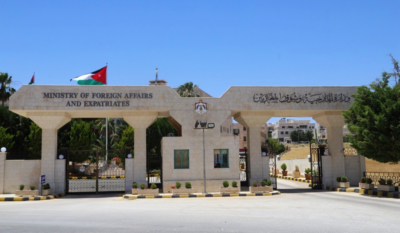الأردن يستدعي السفير الإسرائيلي بعد أزمة خريطة سموتريتش: تصرّف عنصري متطرف