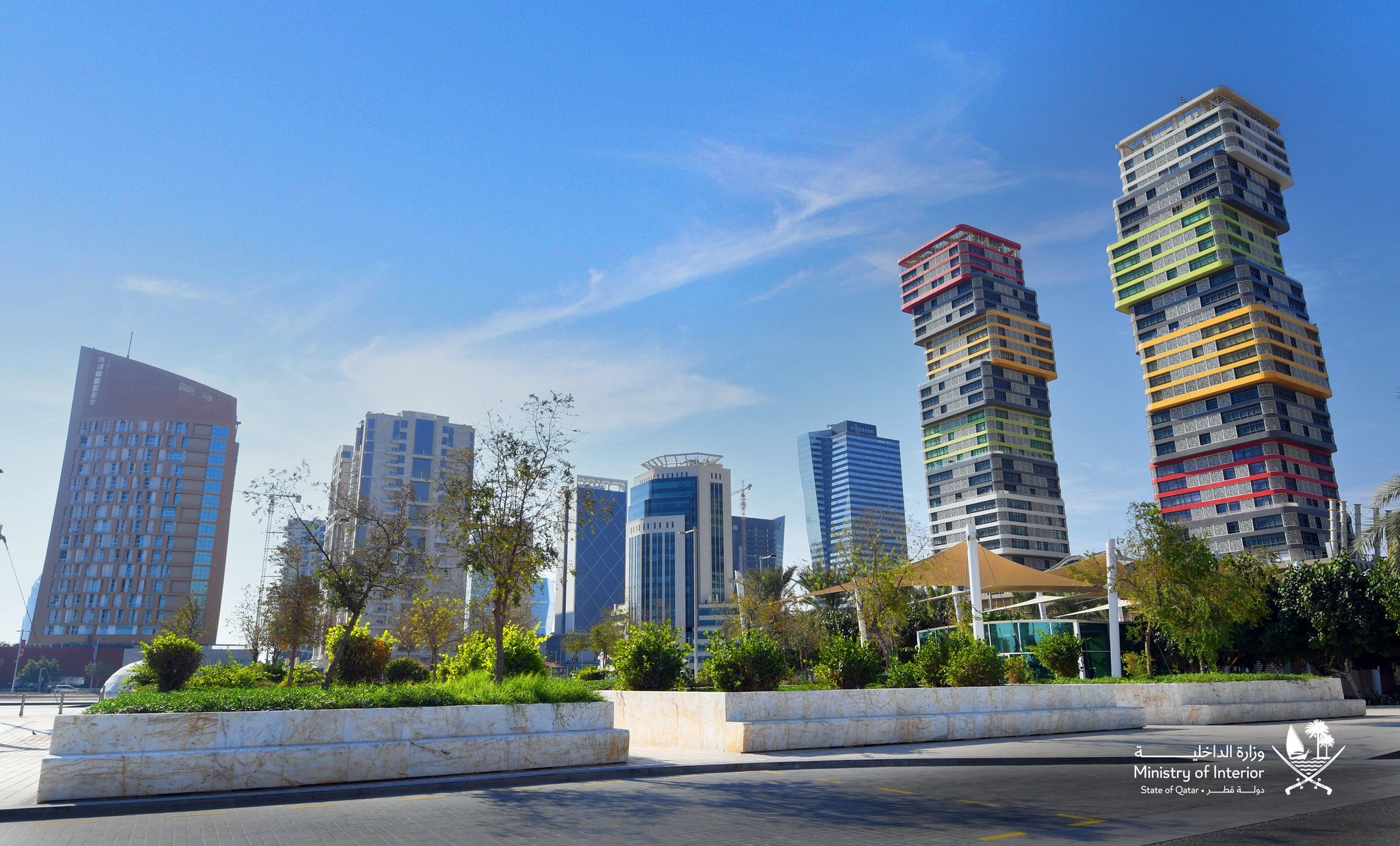وفاة شخص وإنقاذ 7 بعد سقوط مبنى سكني في الدوحة

