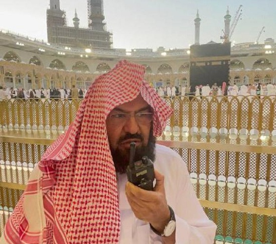 السديس: تأمين الخدمات وِفْق أعلى المعايير لأداء صلاة أول جمعة في رمضان