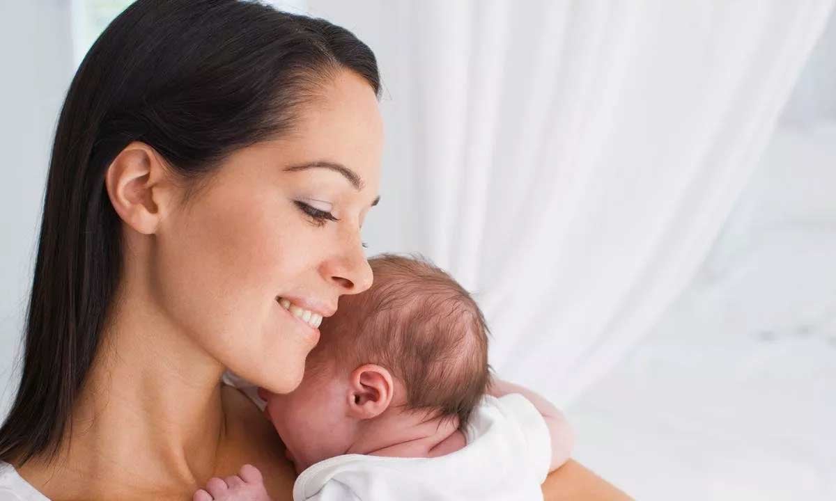 6 إرشادات للأم المرضعة في رمضان