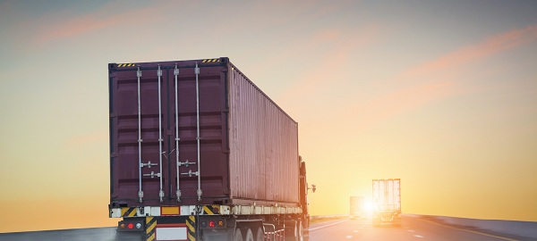 هيئة النقل تعلن آلية حجز مواعيد دخول الشاحنات خلال ساعات المنع في الرياض وجدة