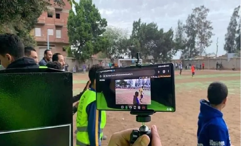 قرية مصرية تستعين بنجار لتصميم جهاز «VAR» لدورة رمضانية