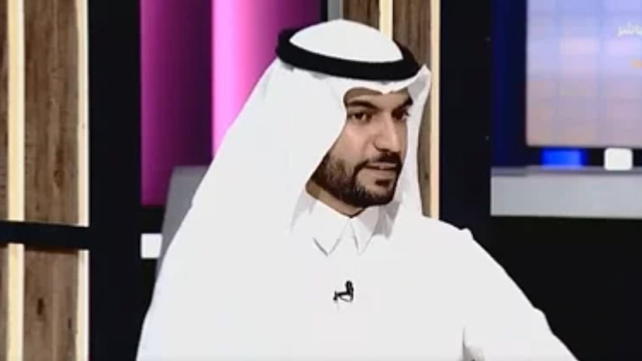 بالفيديو.. متخصص: 4 عوامل لحجز تذاكر السفر بأقل الأسعار