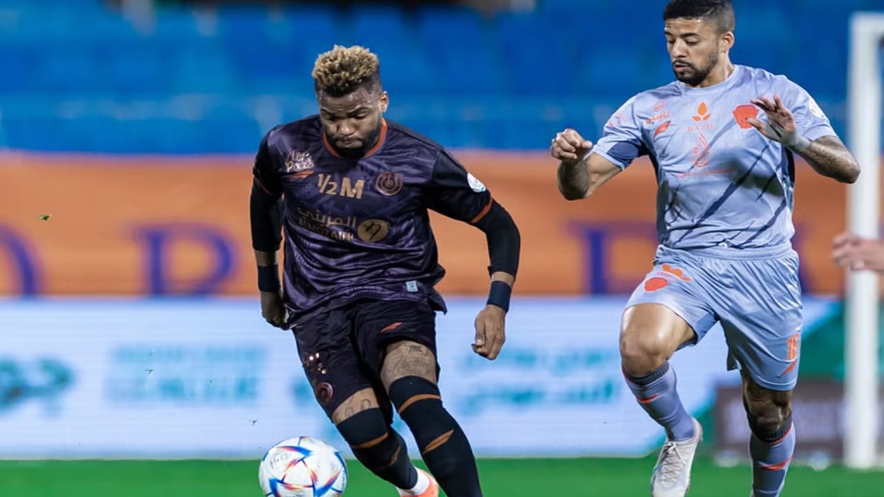 بالفيديو.. الشباب يفوز على الفيحاء في مباراة الأهداف الـ5


