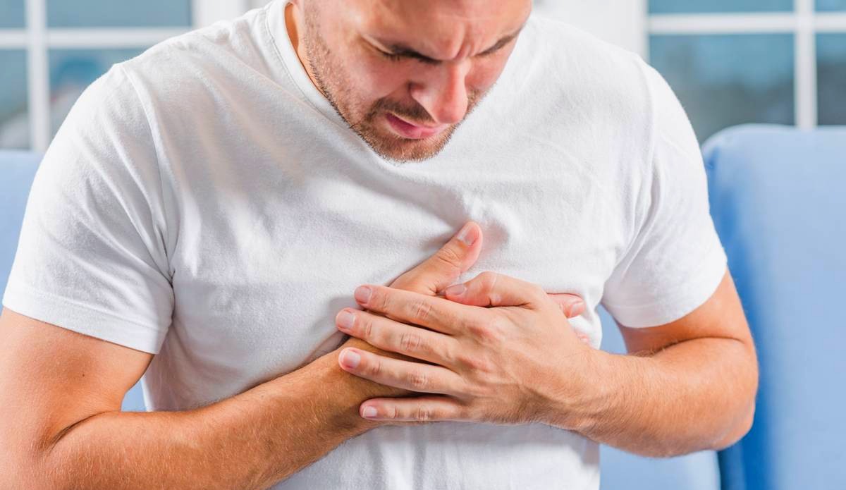 استشاري ينصح مرضى القلب بحذف صور المتوفين «الأعزاء» من الهواتف 