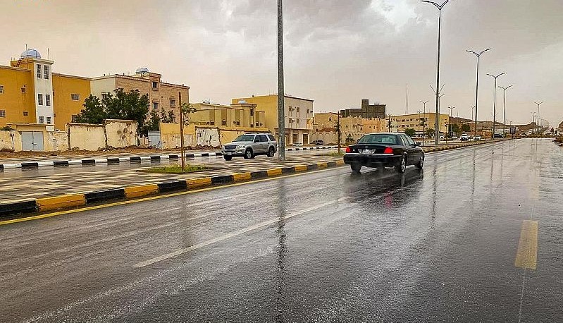 عواصف رعدية وأمطار غزيرة.. الأرصاد تُنبه من طقس الجوف