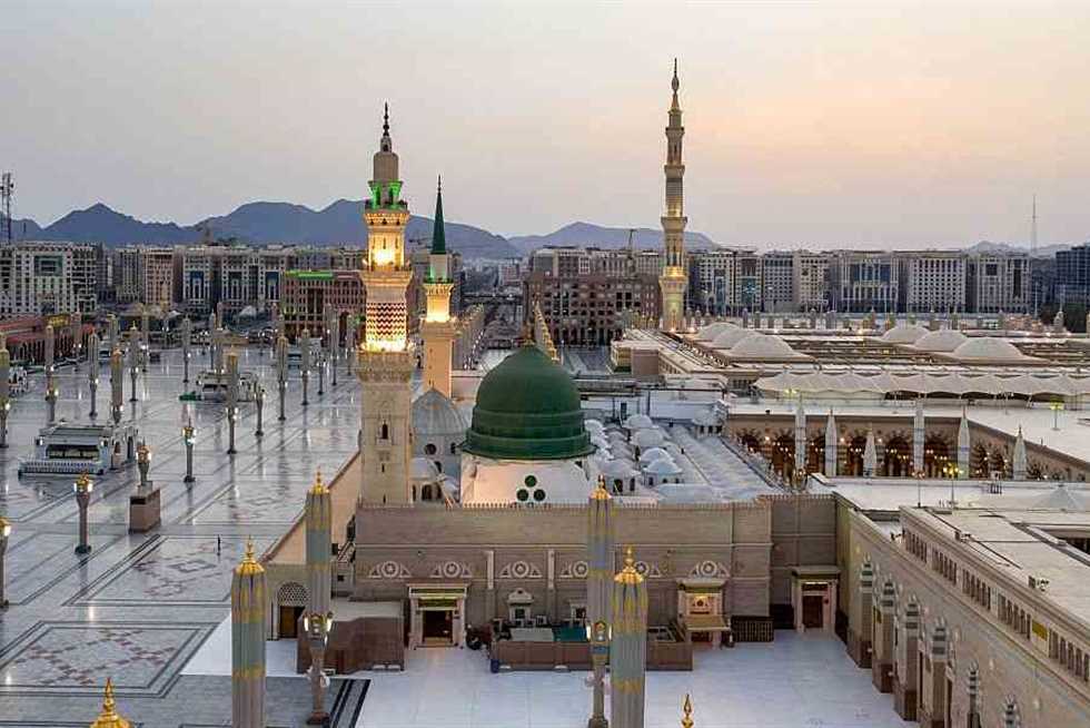 مواقيت الصلاة وأذان المغرب في المملكة اليوم الخامس عشر من رمضان 1444