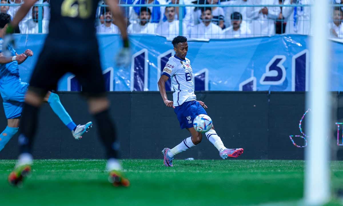 الباطن يحقّق المفاجأة ويفوز على الهلال بهدف

