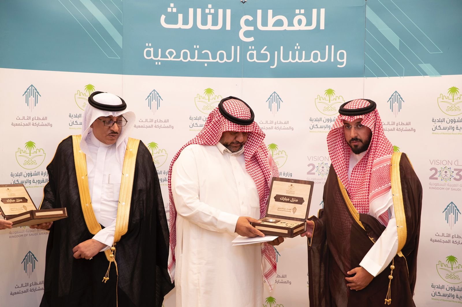 محافظ الخرج يسلم الوحدات السكنية لمستفيدي برنامج الإسكان التنموي
