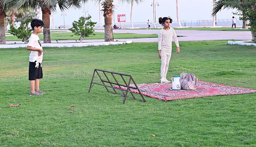 الحدائق العامة بجازان تستقطب مرتاديها في عيد الفطر 