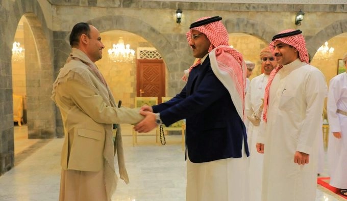 برئاسة سفير المملكة.. وفد سعودي يلتقي وفداً حوثياً في صنعاء لبحث إنهاء الحرب
