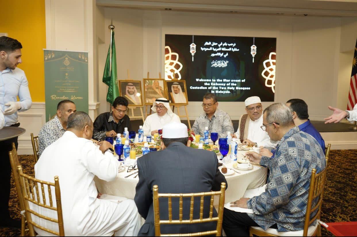 مأدبة إفطار السفارة السعودية بماليزيا 