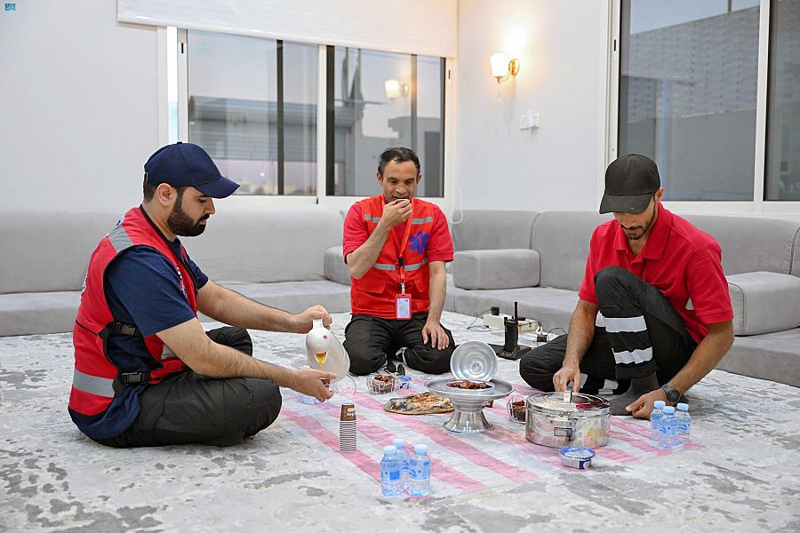 مسعفو الهلال الأحمر بالحدود الشمالية
