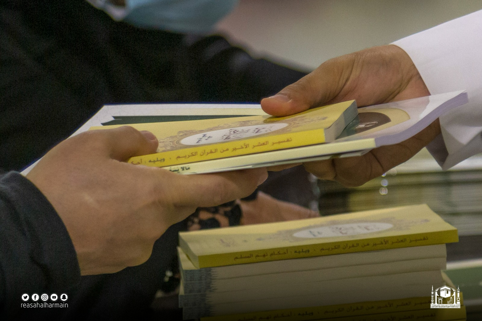 شؤون الكتب توزع أكثر من 63 ألف نسخة من الكتب العلمية والإرشادية