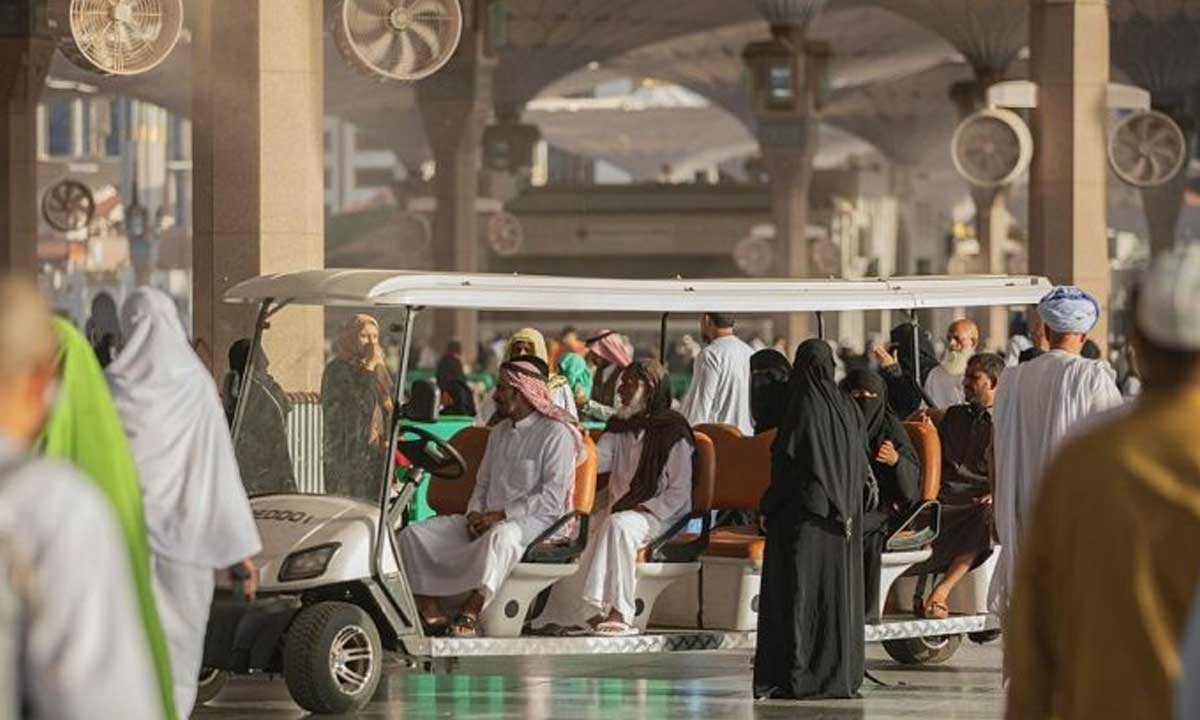 عربات التنقل بالمسجد النبوي تنقل أكثر من 383 ألف مستفيد منذ بداية شهر رمضان