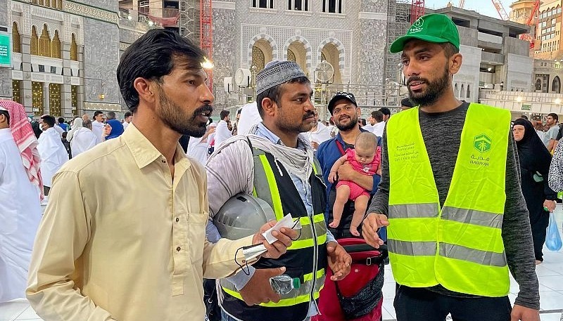  توفير 46 متطوعًا لتقديم خدمة الترجمة بـ 7 لغات في المسجد الحرام