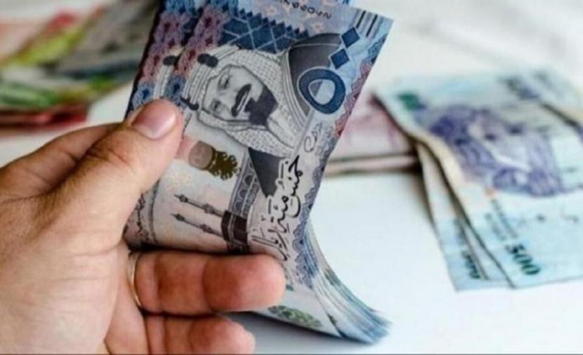سعر الريال أمام الجنيه المصري والعملات العربية اليوم الإثنين 4-10- 1444