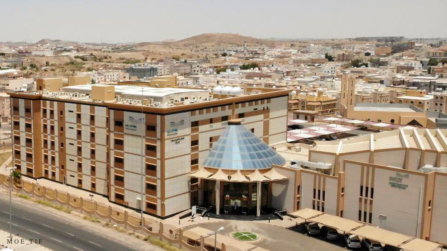 إدارة تعليم الطائف: الدراسة عن بعد غداً عبر منصة مدرستي