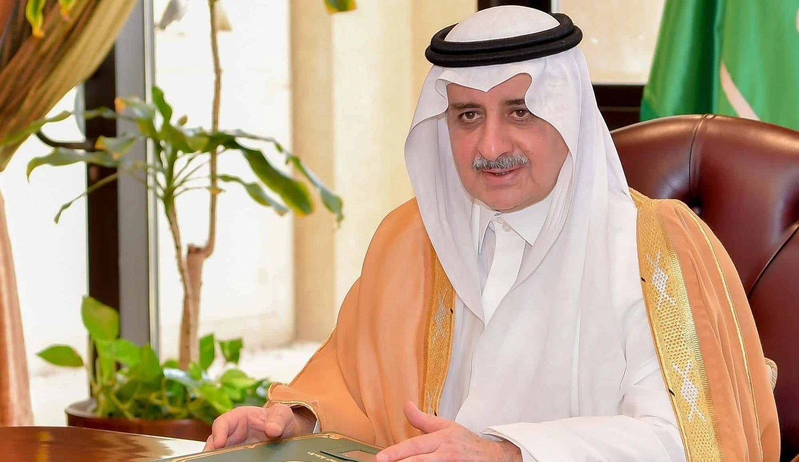 أمير تبوك يوجه بتشكيل لجنة لحصر أضرار المزارع جراء نزول البرد المصاحب للأمطار