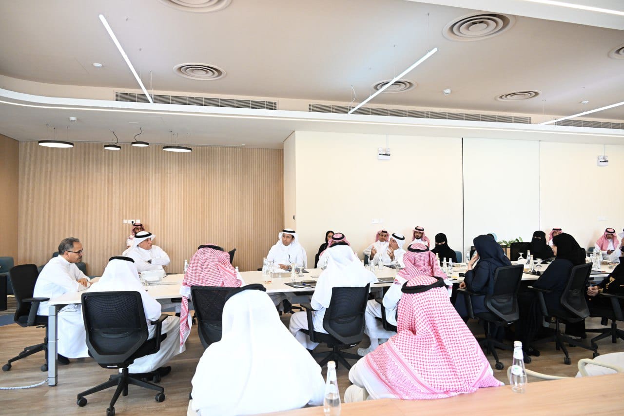 وفد من الشورى يزور نيوم 