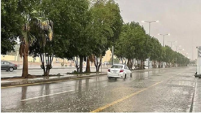 حالة الطقس اليوم.. أمطار خفيفة إلى متوسطة في نجران وجازان.. ضباب بالمنطقة الشرقية