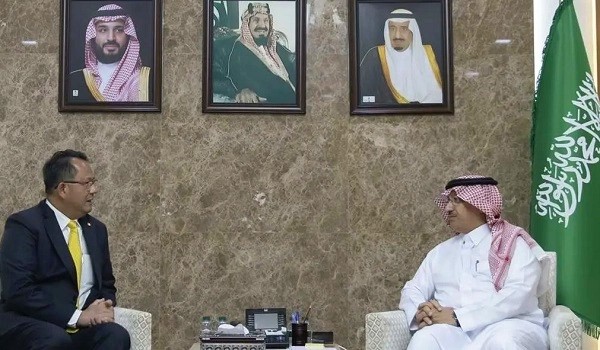 وزير التعليم يبحث مع سفير تايلاند تعزيز التعاون وتبادل الخبرات والتجارب بين البلدين