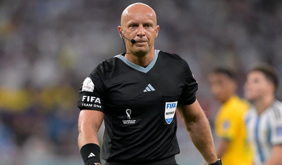 حكم نهائي كأس العالم يدير لقاء الهلال والوحدة في كأس خادم الحرمين
