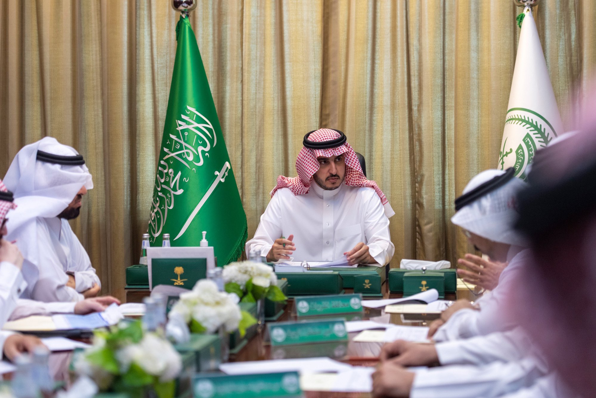 أمير الجوف: للمجالس المحلية بالمحافظات دور مهم في التركيز على المشروعات 