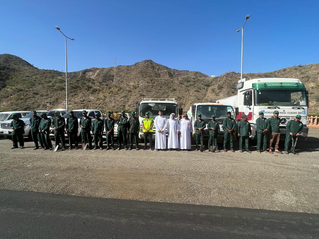  أمانة جازان تطلق مشروع صيانة المسطحات الخضراء بمحافظة الدائر