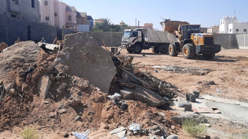  أمانة نجران تزيل أكثر من 2100 طن من النفايات