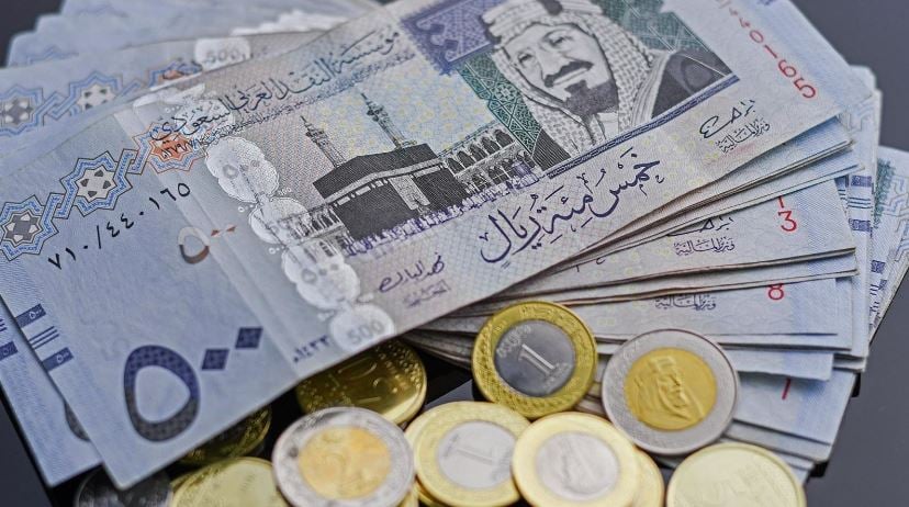 سعر الريال السعودي مقابل الجنيه المصري والعملات العربية اليوم الإثنين 2-11-1444