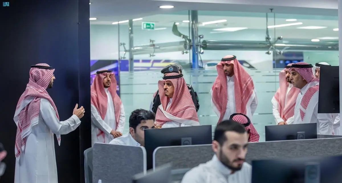 نائب وزير الداخلية يطلع على جهود «سدايا» في مجال البيانات والذكاء الاصطناعي والمدن الذكية
