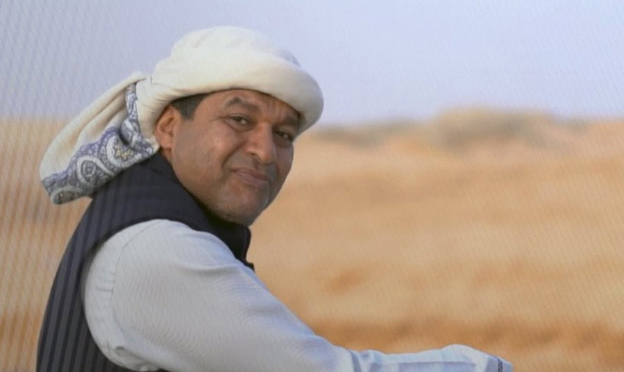لماذا لا تخرج الأرض عن مسارها رغم تعدد حركة دورانها؟ الزعاق يجيب