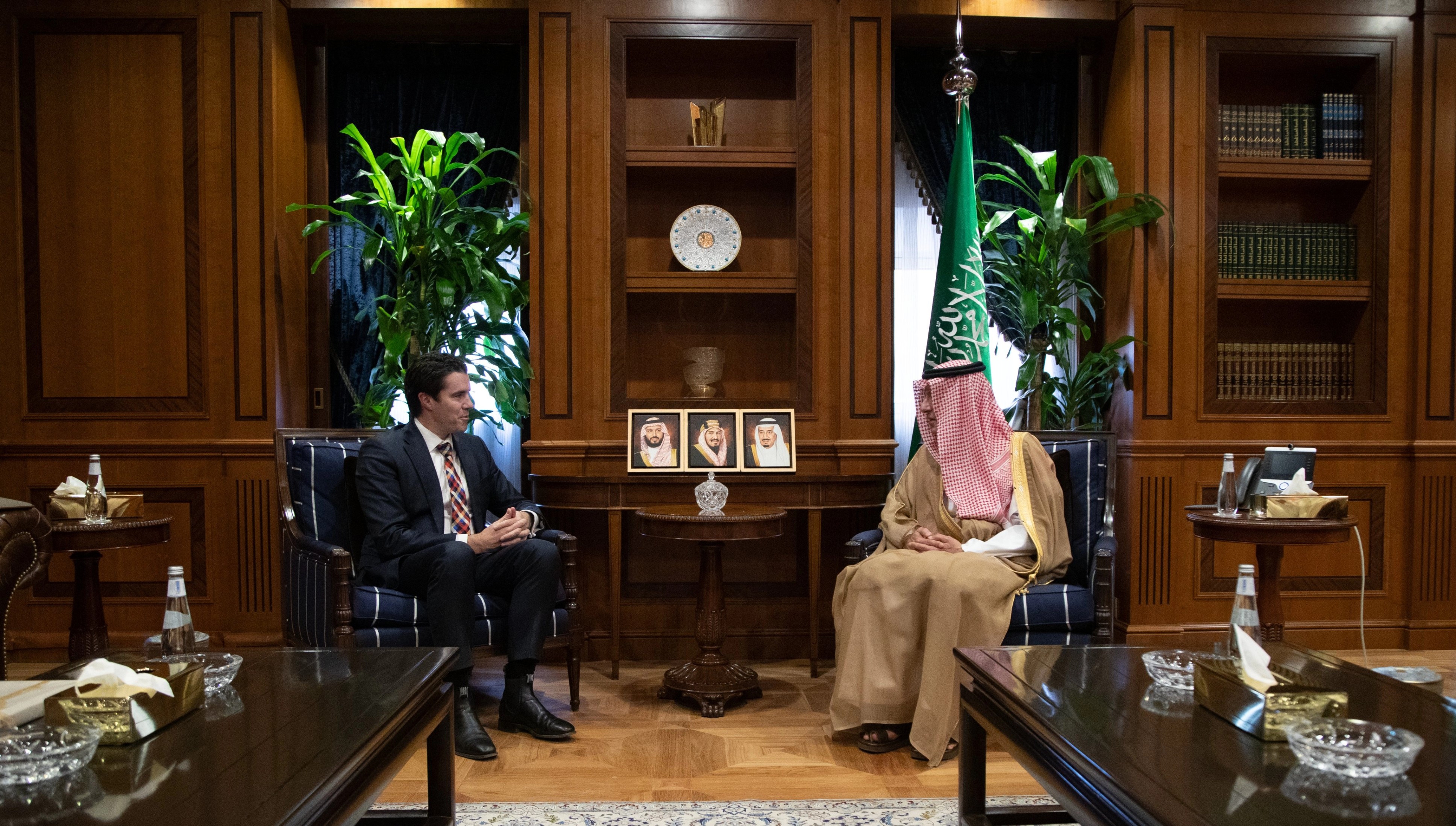 الجبير يبحث العلاقات الثنائية مع وزير الدولة الأسترالي للشؤون الخارجية