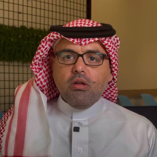 استشاري: الولادة بعد سن الثلاثين أحد عوامل إصابة الأطفال بالتوحد 