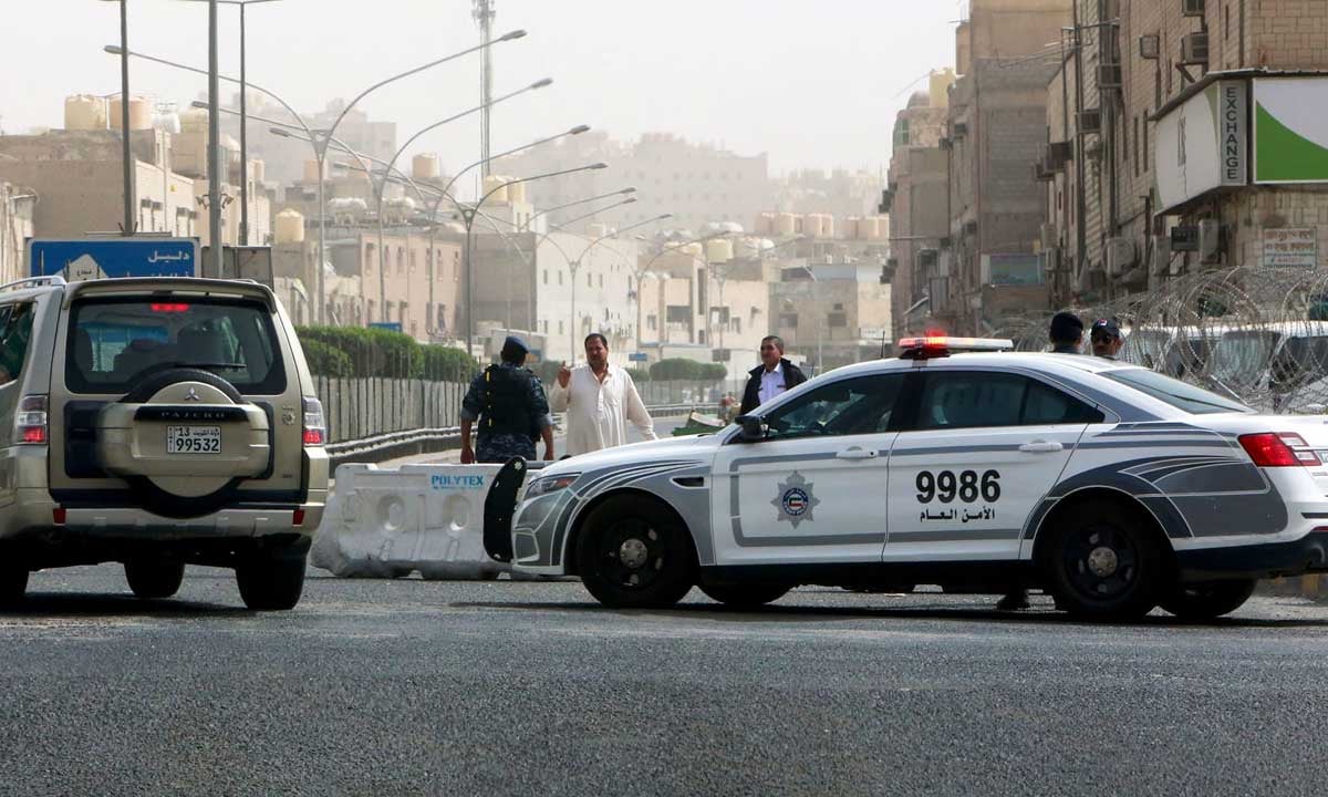 «قتل زوجته وقطع جثتها عشرين قطعة».. جريمة بشعة في الكويت 
