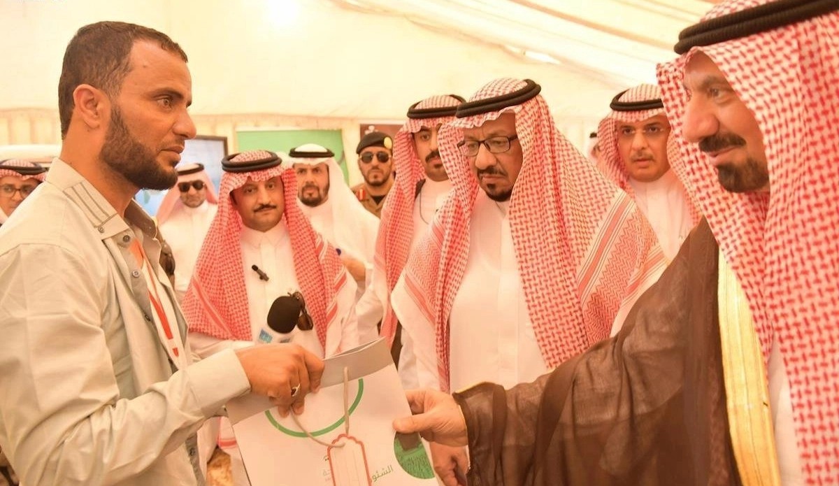 بالصور.. أمير نجران يستقبل أولى طلائع حجاج اليمن في منفذ الوديعة