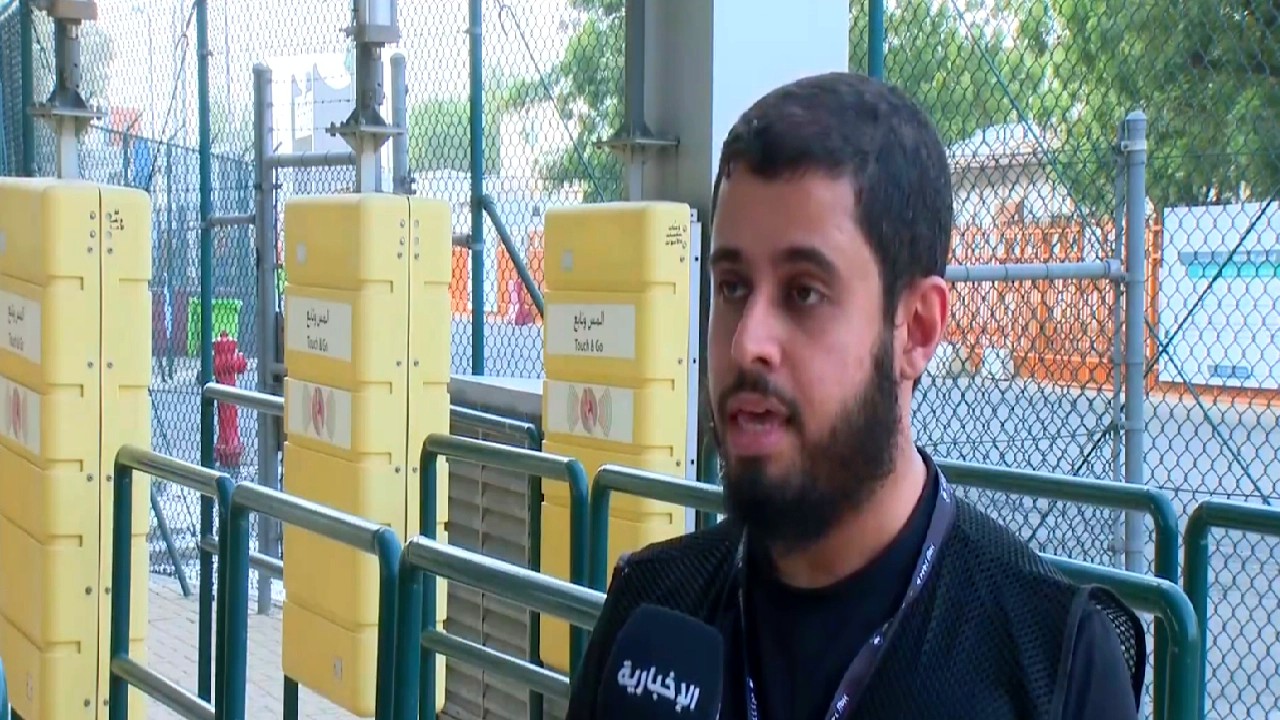 مسؤول وحدة تفويج الحشود يهيب بضيوف الرحمن الاستجابة للتوجيهات