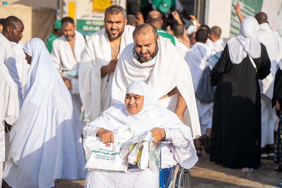  جمعية هدية تقدم وجبات للحجاج