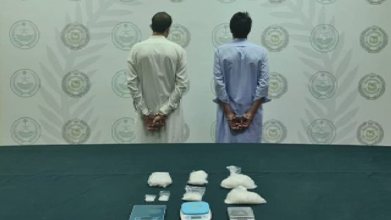 القبض على مقيمين لترويجهما «الشبو» المخدر في الرياض