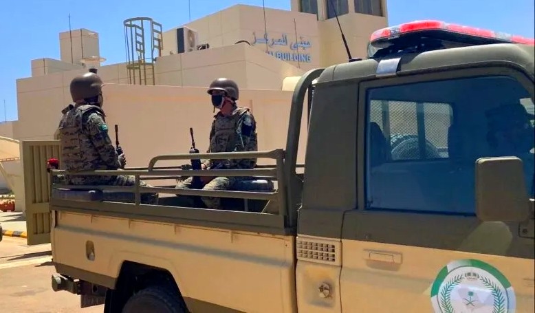 القبض على شخص لتهريبه نبات القات المخدر بمنطقة جازان