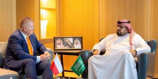 وزير الاقتصاد والتخطيط يبحث مع السفير البولندي تعزيز التعاون بين البلدين