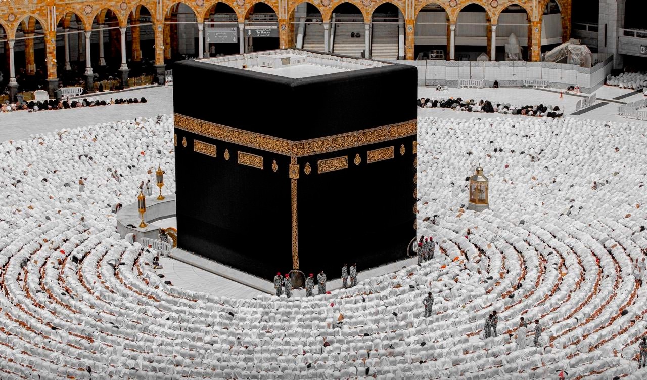 الحج: 5 سنوات أقل عمر لإصدار تصريح العمرة