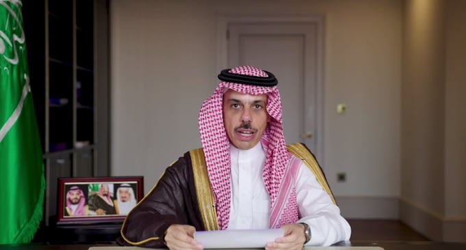 وزير الخارجية يناقش مع نظيره الأمريكي المستجدات الإقليمية والدولية