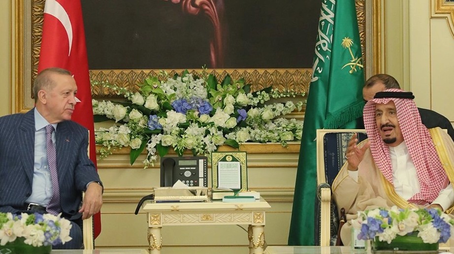 العلاقات السعودية التركية.. إدراك متبادل للمصالح المشتركة في توقيت شديد الدقة 